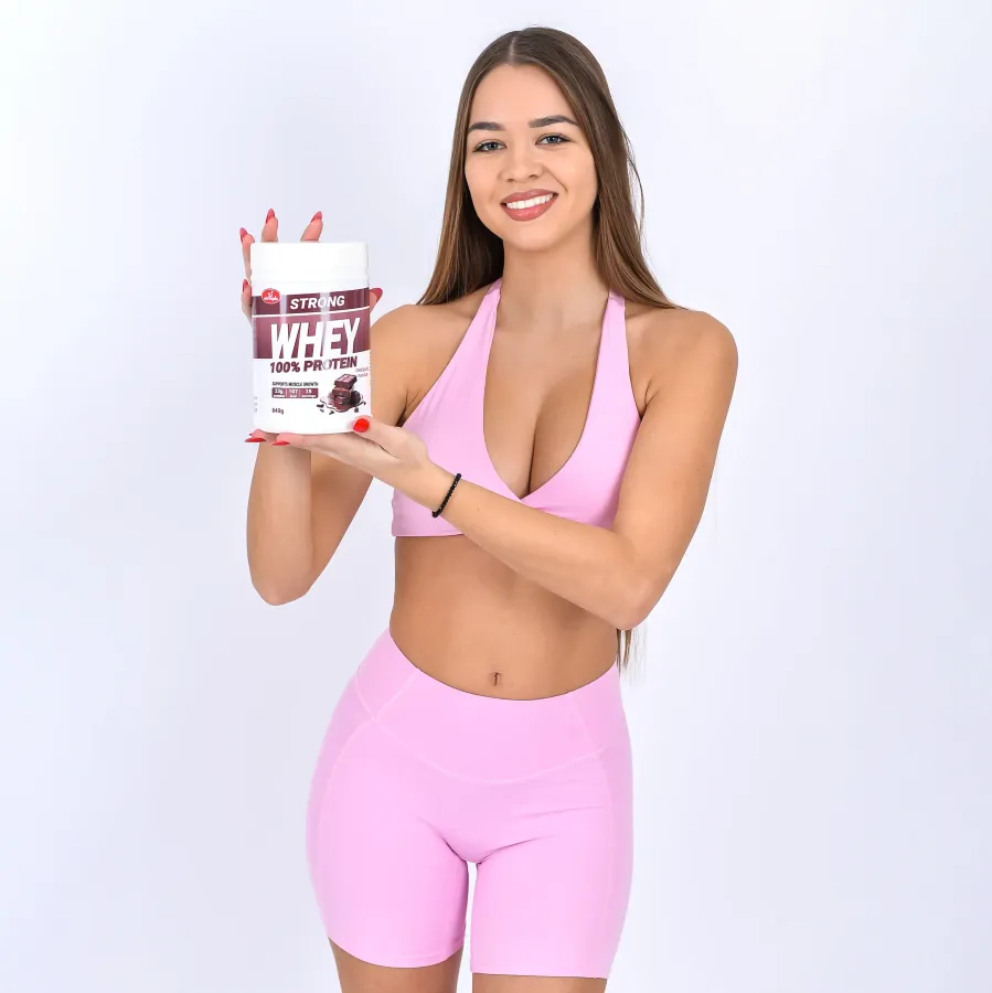 olympic-strong-whey-protein-cokolada-840g-model-sa-pakovanjem